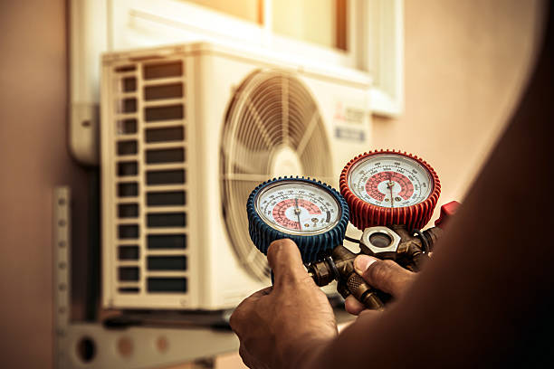 Professional Heat Pump Repair technician working in Hyattsville, MD